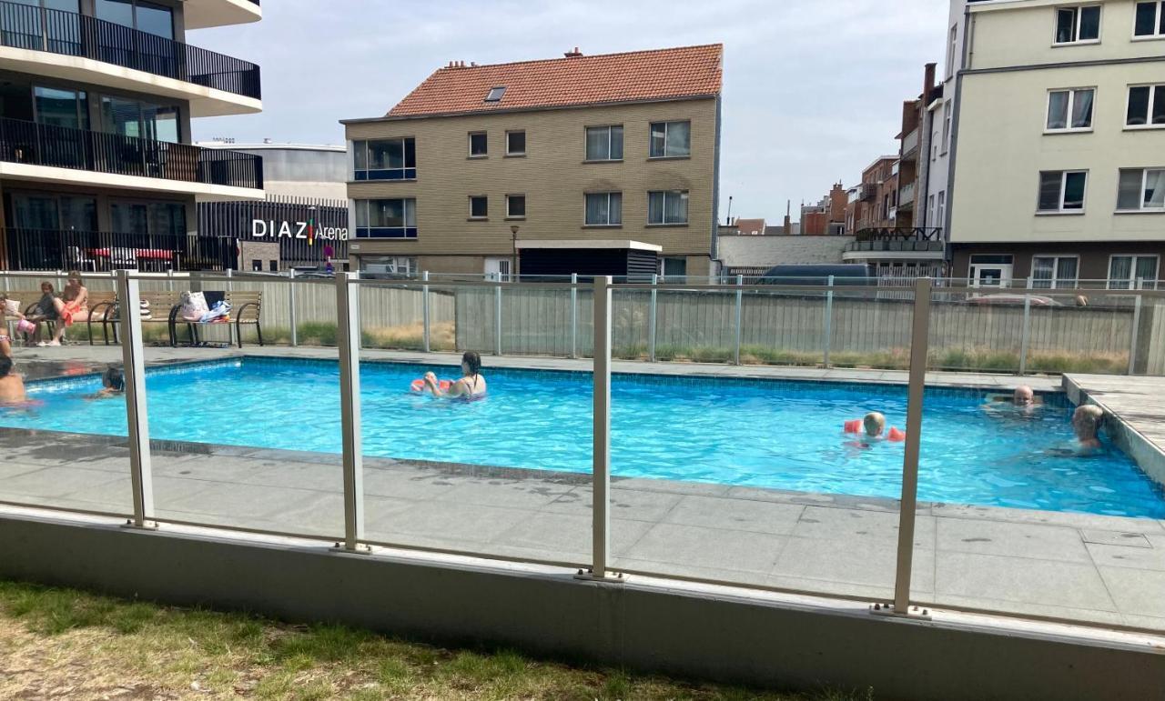 Oostende Luxury Seaview Studio - Large Terrace- Swimming Pool - Parking Exterior photo