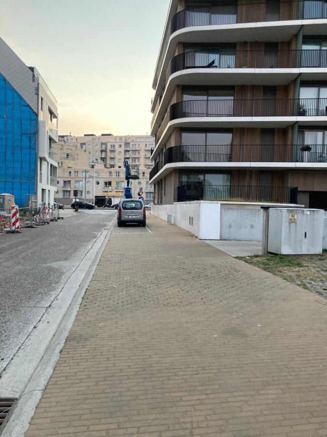 Oostende Luxury Seaview Studio - Large Terrace- Swimming Pool - Parking Exterior photo